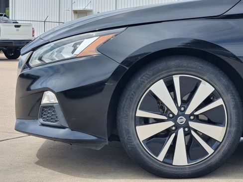 Used 2021 Nissan Altima 2.5 SV FWD image 8