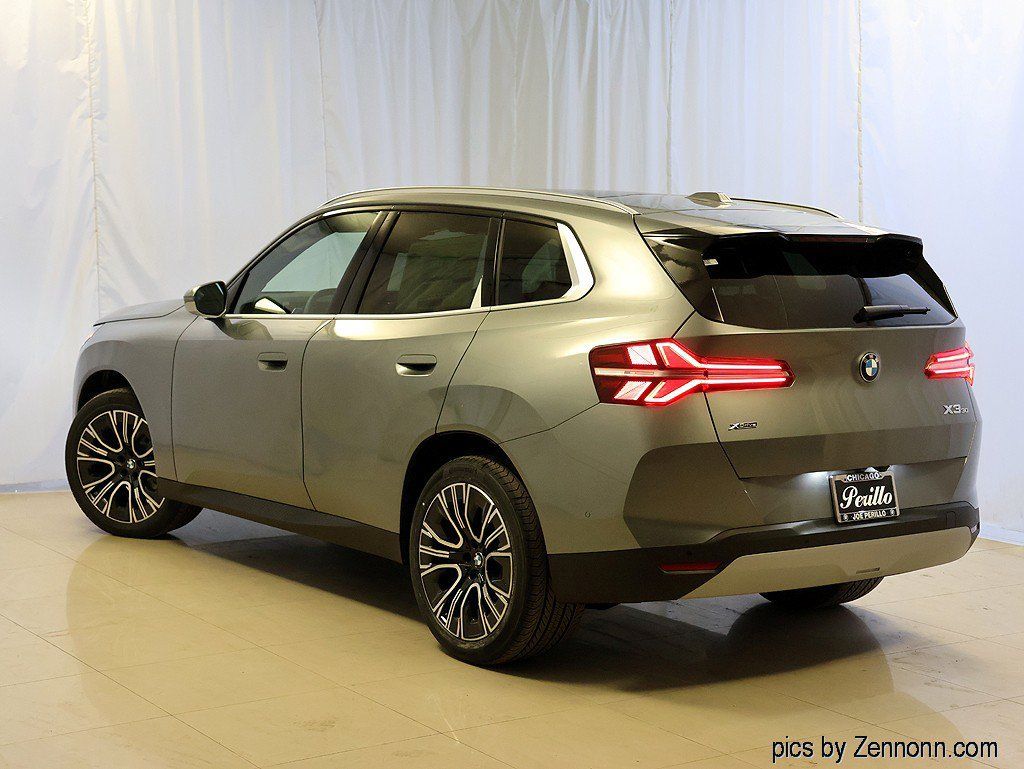 Used 2026 BMW X3 xDrive30i w/ Convenience Package AWD/4WD image 3