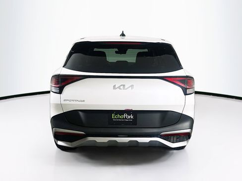 Used 2025 Kia Sportage LX FWD image 7