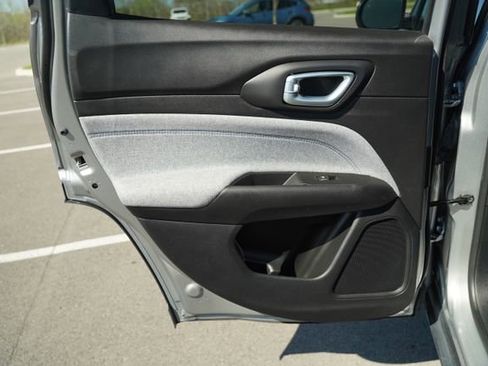 Used 2022 Jeep Compass Latitude w/ Convenience Group image 16