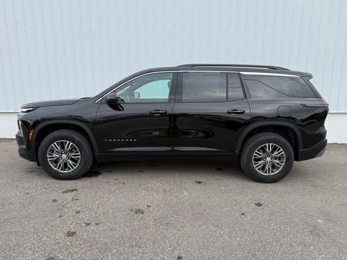 Used 2025 Chevrolet Traverse LT image 5