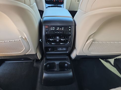 Certified 2023 Jeep Grand Cherokee L Limited w/ Black Appearance Package RWD image 32