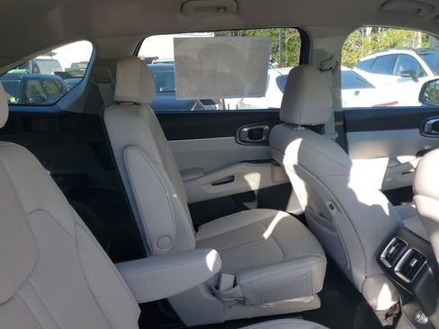 New 2025 Kia Sorento EX image 31