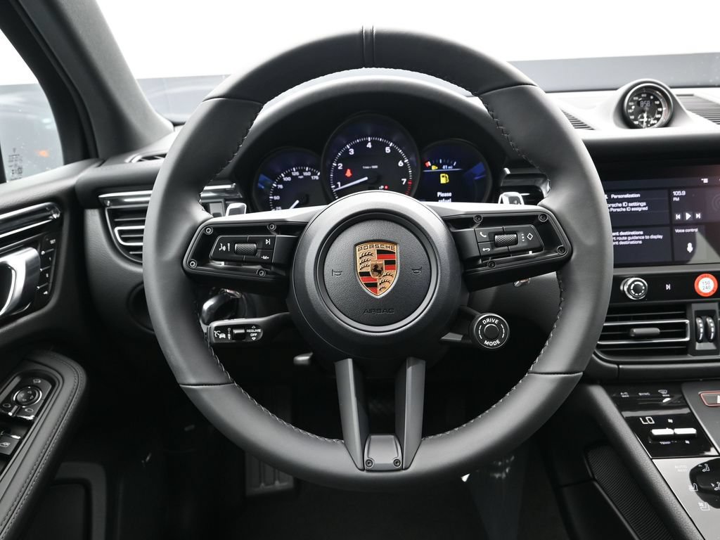 Certified 2026 Porsche Macan AWD/4WD image 20