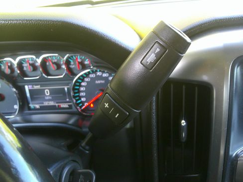 Used 2018 Chevrolet Silverado 1500 LT image 22