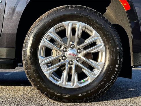 Used 2024 GMC Yukon SLT image 39