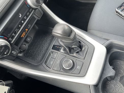 Certified 2020 Toyota RAV4 LE w/ All Weather Liner Package image 21