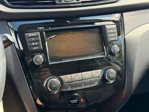 Used 2020 Nissan Rogue Sport S w/ Appearance Package AWD/4WD image 2