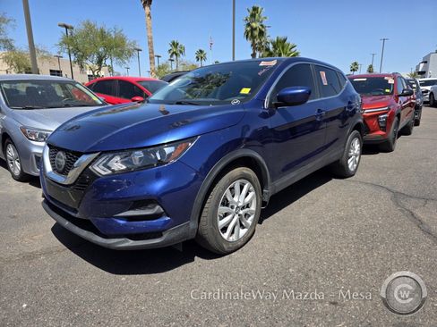 Used 2022 Nissan Rogue Sport S image 5