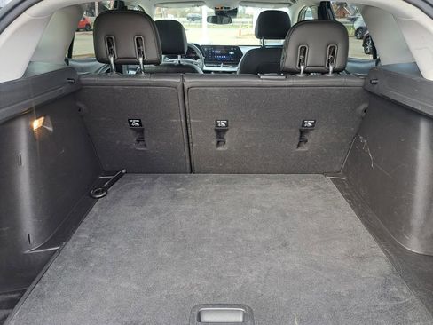 Used 2025 Chevrolet Trax LT image 29