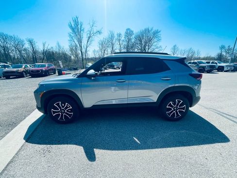 Used 2023 Chevrolet TrailBlazer ACTIV w/ Convenience Package FWD image 2