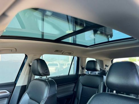 Used 2021 Volkswagen Atlas SE w/ Panoramic Sunroof Package FWD image 28
