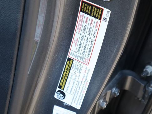 Used 2023 Nissan Pathfinder SL w/ SL Black Package FWD image 31