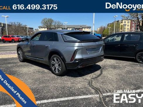 Used 2024 Cadillac Lyriq Luxury AWD/4WD image 3