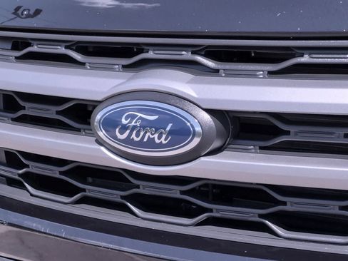 Used 2023 Ford Expedition Max XLT AWD/4WD image 12