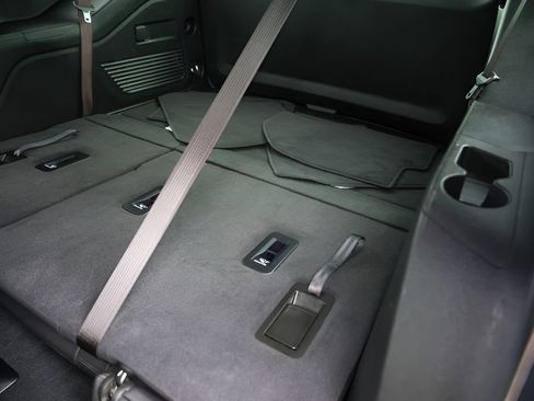 Used 2025 Chevrolet Tahoe LT AWD/4WD image 26