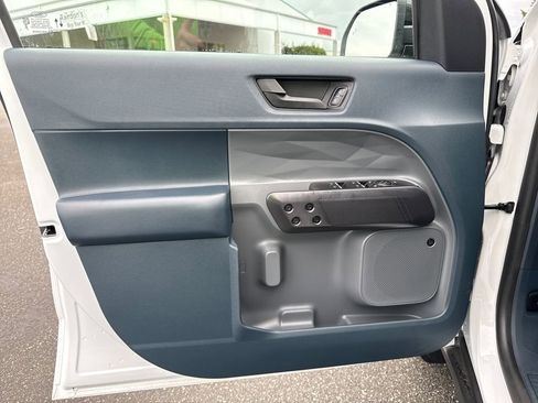 Used 2024 Ford Maverick Lariat w/ Black Appearance Package FWD image 18