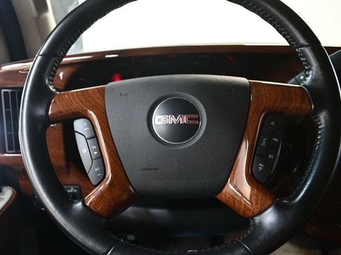 Used 2018 GMC Savana 2500 Extended w/ Enhanced Convenience Package RWD image 50