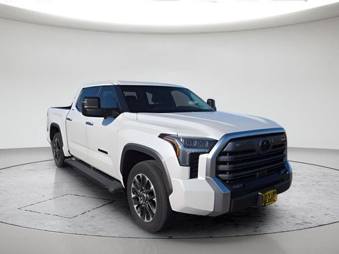 Used 2023 Toyota Tundra Limited AWD/4WD image 3