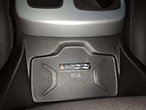 Used 2018 Chevrolet Colorado ZR2 w/ ZR2 Midnight Special Edition AWD/4WD image 25