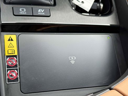 Used 2024 Lexus ES 300h w/ Premium Package FWD image 24