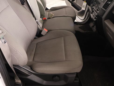 Used 2018 Ford F150 XLT image 12