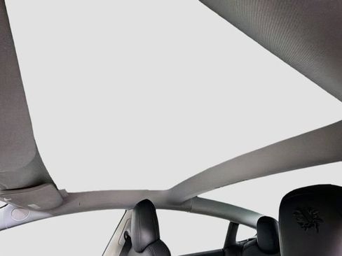 Used 2022 Tesla Model 3 Long Range AWD/4WD image 12