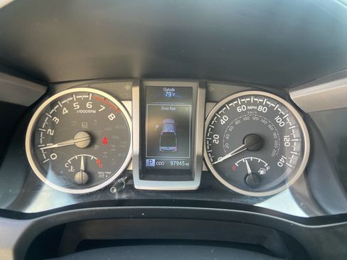 Used 2021 Toyota Tacoma SR5 image 22