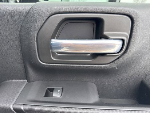 Used 2022 Chevrolet Silverado 2500 Custom w/ Custom Value Package image 27