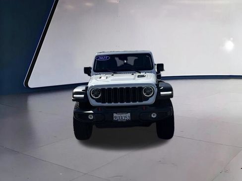 Used 2025 Jeep Wrangler Unlimited Rubicon AWD/4WD image 7