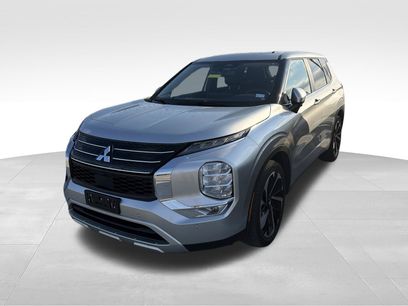 Used 2023 Mitsubishi Outlander SE