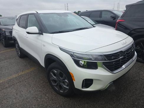 Certified 2026 Kia Seltos LX AWD/4WD image 1