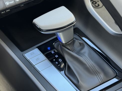 Certified 2024 Hyundai Elantra SEL FWD image 23