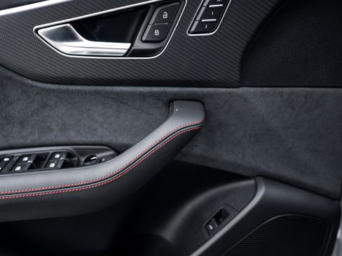 New 2026 Audi SQ8 Prestige image 14