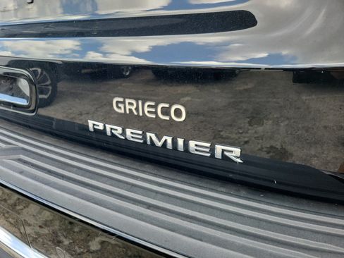 Used 2021 Chevrolet Tahoe Premier RWD image 8