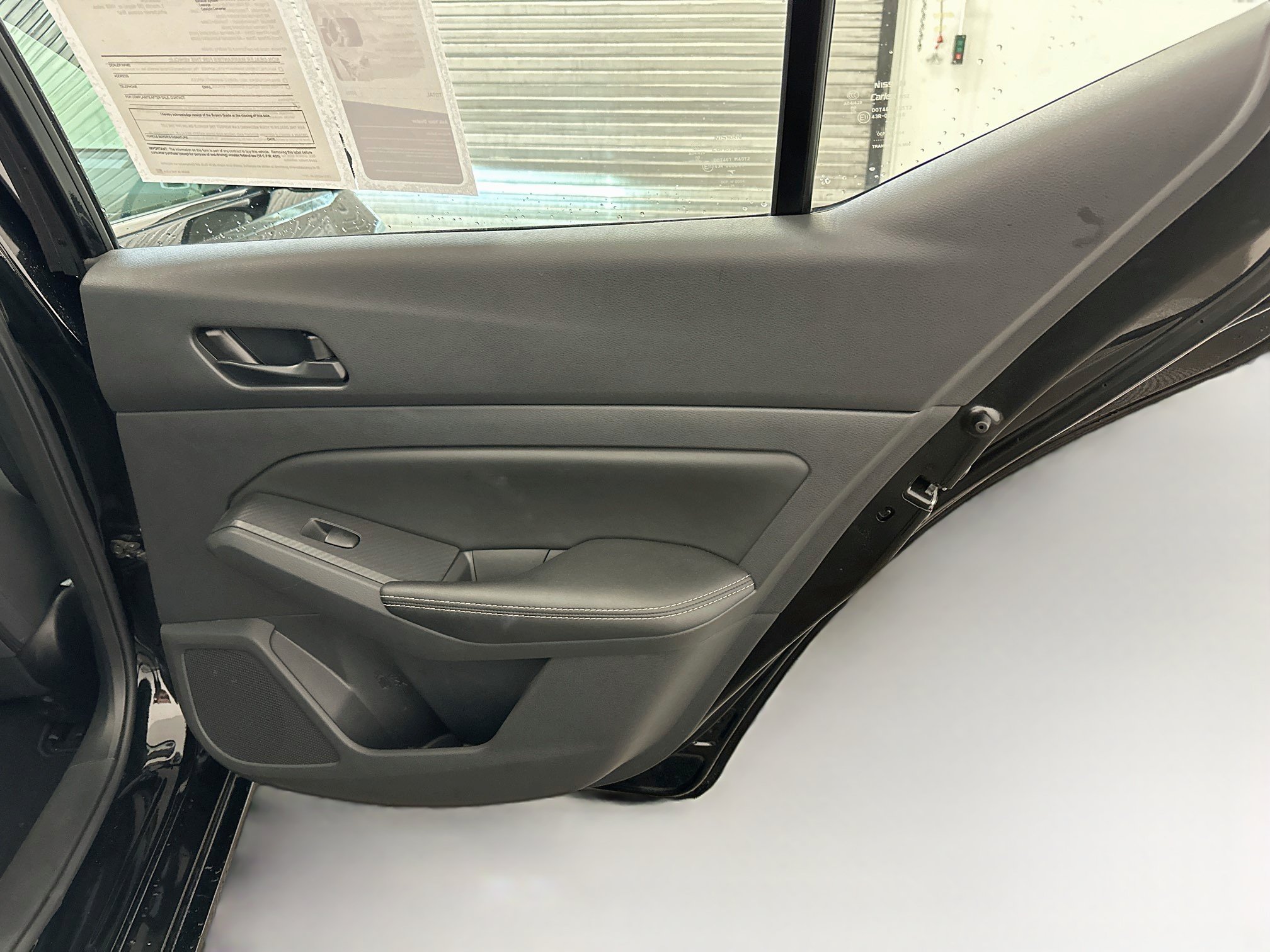 Used 2025 Nissan Altima 2.5 SV FWD image 30