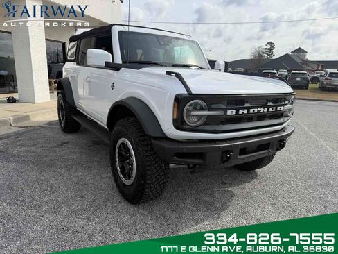 Used 2022 Ford Bronco Outer Banks w/ Sasquatch Package image 4