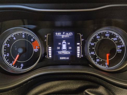 Used 2020 Jeep Cherokee Latitude Plus w/ Cold Weather Group image 23