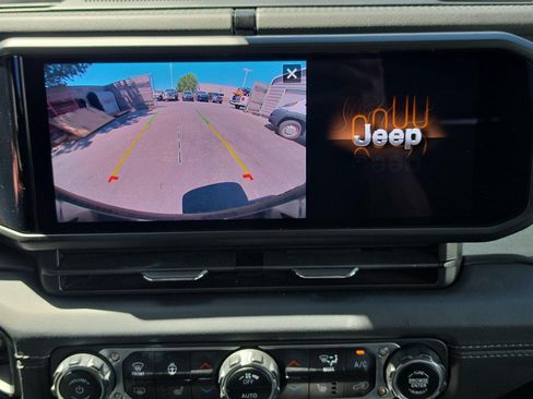 Used 2024 Jeep Wrangler Unlimited Sahara AWD/4WD image 25