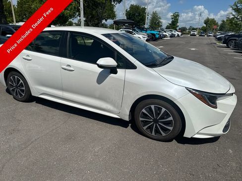 Used 2020 Toyota Corolla LE FWD image 4