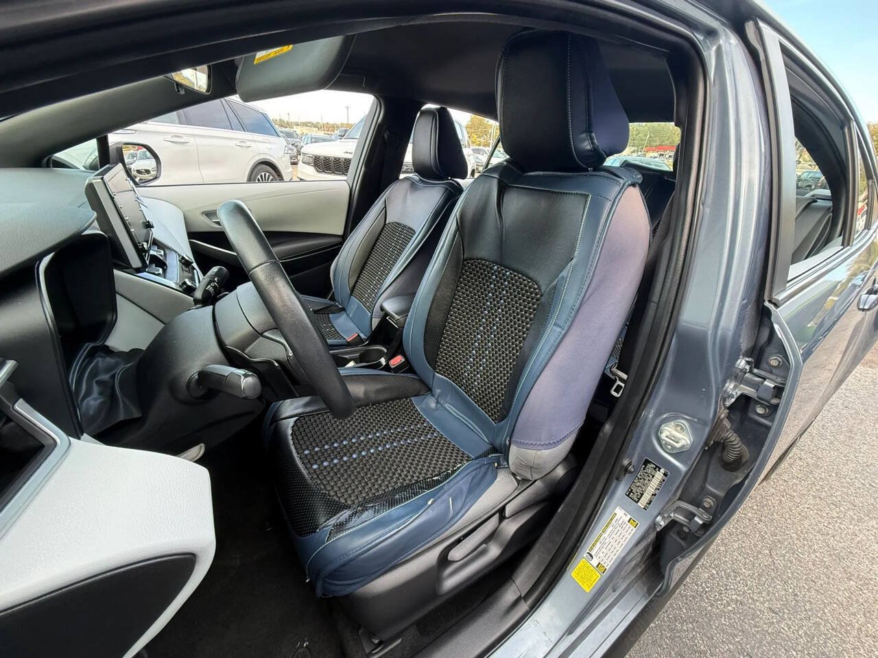 Used 2021 Toyota Corolla SE FWD image 14