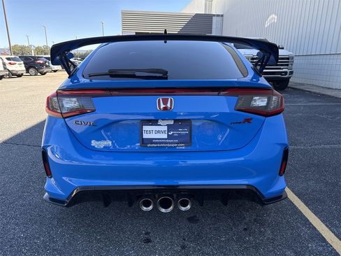 Used 2023 Honda Civic Type R image 6