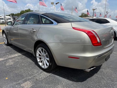 Used 2011 Jaguar XJ RWD image 3
