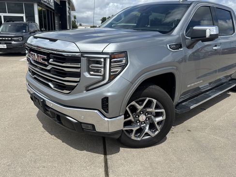 Used 2025 GMC Sierra 1500 SLT w/ SLT Premium Plus Package RWD image 2
