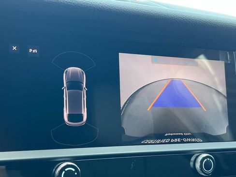 Certified 2026 Porsche Macan AWD/4WD image 23