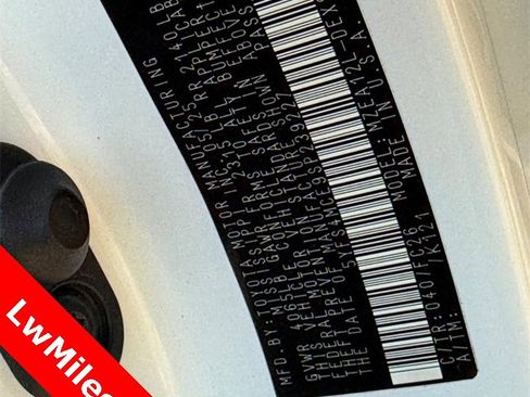 Used 2025 Toyota Corolla SE image 31