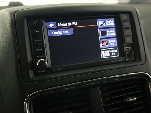 Used 2020 Dodge Grand Caravan SE image 19