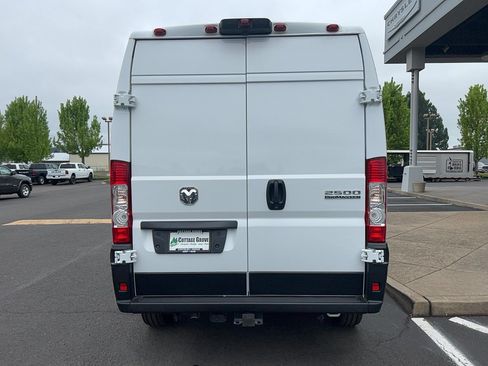 New 2026 RAM ProMaster 2500 w/ Upfitter's Prep Package FWD image 10