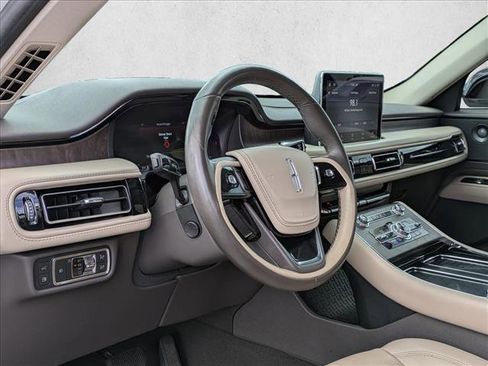 Used 2020 Lincoln Aviator Grand Touring w/ Elements Package Plus AWD/4WD image 9