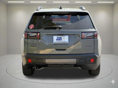 New 2026 Jeep Cherokee Laredo image 7